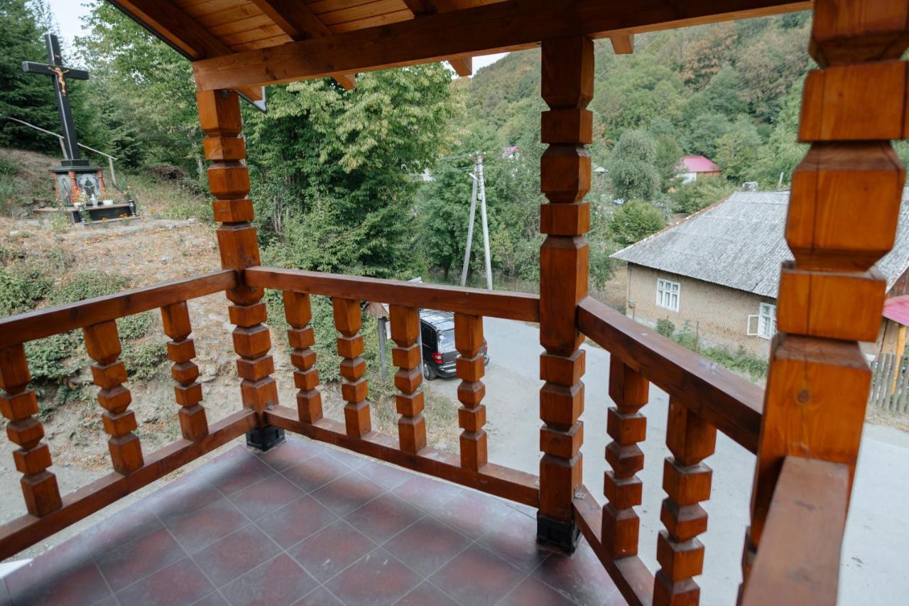 Садиба Над Потоком Lumshory Exterior photo